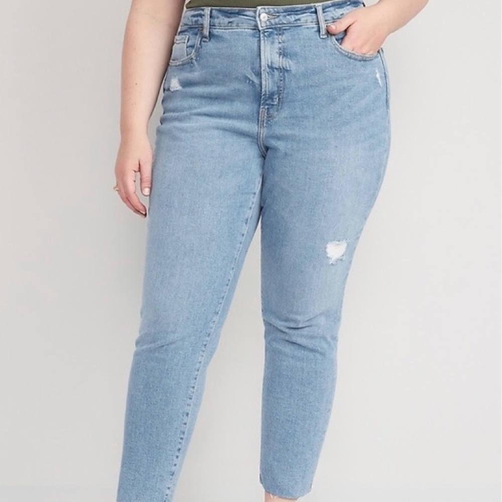 NWT - Old Navy High-Waisted OG Straight Cut-Off Jeans